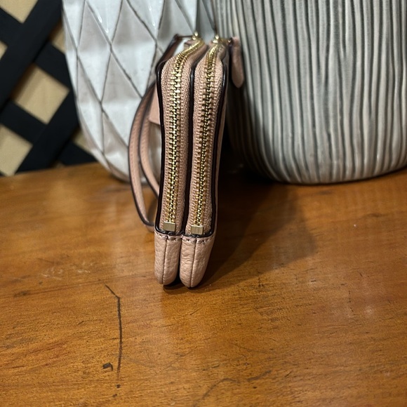 Coach Medium Double Corner Zipper Wristlet Pale Pink with Hang Tag NWOT - Picture 6 of 13